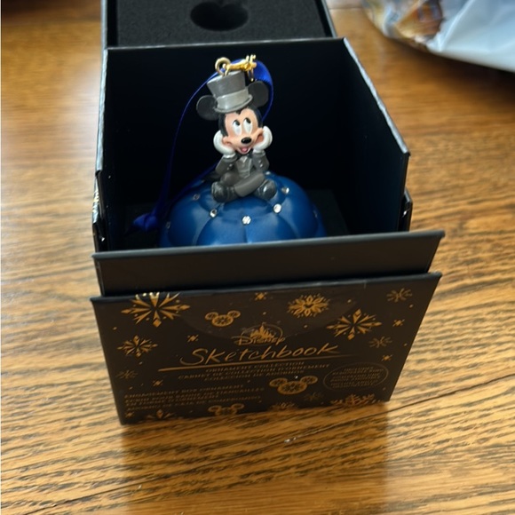 Disney exclusive sketchbook, ornament,will you marry me